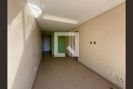Sala de apartamento para alugar com 2 quartos, 60m² em Jardim Tupanci, Barueri