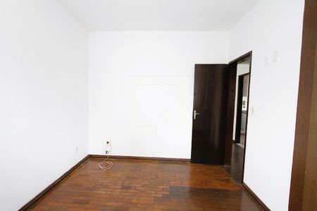 Quarto 1 de apartamento para alugar com 2 quartos, 50m² em Sagrada Família, Belo Horizonte