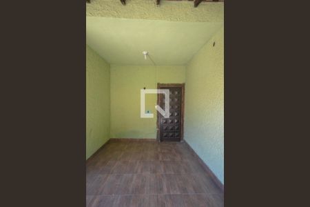 Garagem de casa para alugar com 4 quartos, 190m² em Dom Rodrigo, Nova Iguaçu