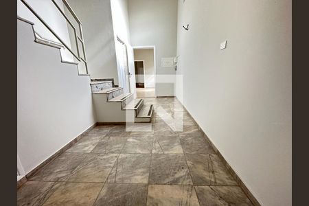 Corredor de casa para alugar com 8 quartos, 406m² em Centro, Uberlândia