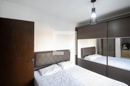 Quarto 1 de casa à venda com 2 quartos, 256m² em Parque Vitoria, São Paulo