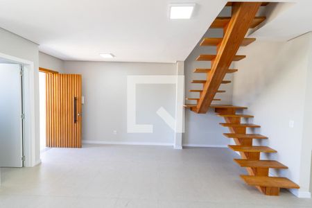 Sala de casa de condomínio à venda com 3 quartos, 130m² em Hípica, Porto Alegre