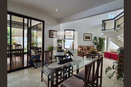 Casa de Condomínio para alugar com 4 quartos, 400m² em Vargem Pequena, Rio de Janeiro