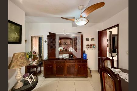 Sala  de casa à venda com 4 quartos, 180m² em Jardim Petropolis, São Paulo