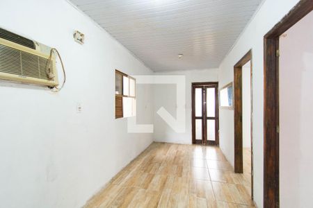 Sala de casa de condomínio para alugar com 2 quartos, 70m² em Mathias Velho, Canoas