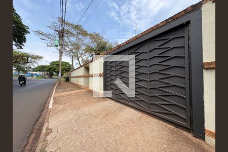 Fachada de casa para alugar com 7 quartos, 560m² em Republica, Ribeirão Preto