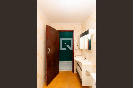 Banheiro de casa para alugar com 1 quarto, 40m² em Vila Ester, São Paulo