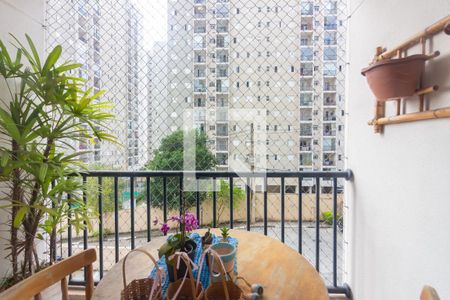 Vista  de apartamento à venda com 2 quartos, 57m² em Umuarama, Osasco