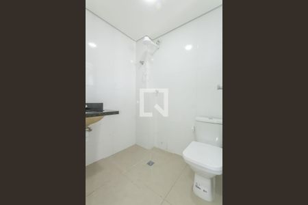 Banheiro de apartamento à venda com 1 quarto, 43m² em Km 18, Osasco