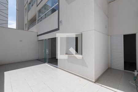 Quintal de apartamento à venda com 2 quartos, 70m² em Vila Carmosina, São Paulo