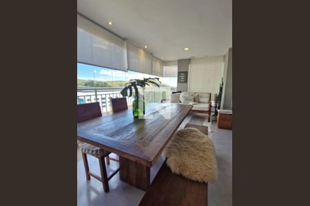 Sala  de apartamento à venda com 2 quartos, 158m² em Centro Empresarial Tamboré, Santana de Parnaíba