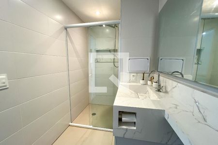 Banheiro de kitnet/studio para alugar com 1 quarto, 27m² em Vila Primavera, São Paulo