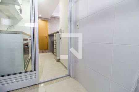 Área de Serviço de apartamento para alugar com 1 quarto, 50m² em Empresarial 18 do Forte, Barueri