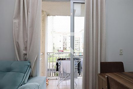 Sala  de apartamento à venda com 3 quartos, 67m² em Humaitá, Porto Alegre