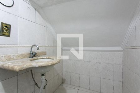 Lavabo de casa para alugar com 2 quartos, 120m² em Vila Araguaia, São Paulo