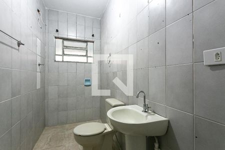 Banheiro Social de casa para alugar com 1 quarto, 160m² em Vila Araguaia, São Paulo
