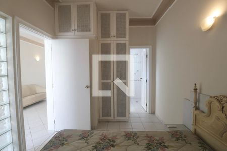 Suíte de apartamento para alugar com 2 quartos, 70m² em Centro, Guarujá