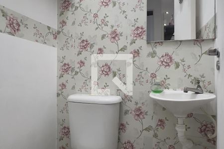 Lavabo de casa de condomínio para alugar com 2 quartos, 64m² em Vila Sao Joao Batista, Guarulhos