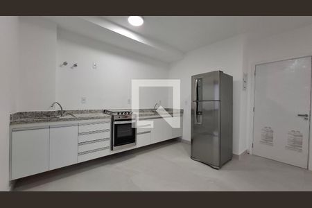 Sala/Cozinha de apartamento para alugar com 1 quarto, 51m² em Parque das Nações, Santo André