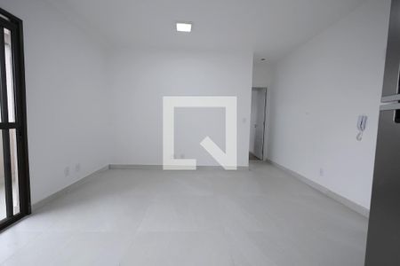 Sala/Cozinha de apartamento para alugar com 1 quarto, 47m² em Parque das Nações, Santo André