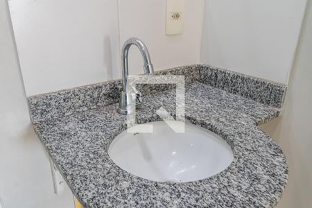 Banheiro Social de apartamento para alugar com 2 quartos, 60m² em Bethaville I, Barueri