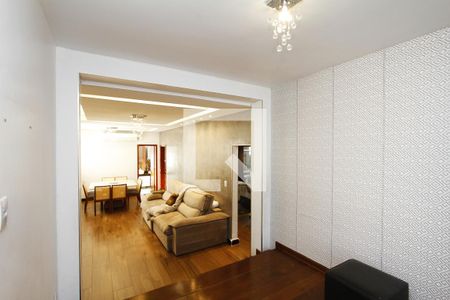 Sala de casa à venda com 3 quartos, 150m² em Calafate, Belo Horizonte