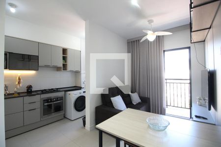 Sala de apartamento para alugar com 1 quarto, 34m² em Jacarepaguá, Rio de Janeiro