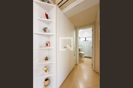 Corredor de apartamento para alugar com 1 quarto, 70m² em Jurerê, Florianópolis