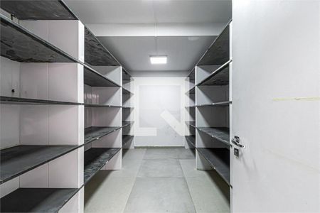 Casa à venda com 3 quartos, 339m² em Vila Nova Conceição, São Paulo