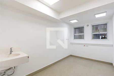 Casa à venda com 3 quartos, 339m² em Vila Nova Conceição, São Paulo