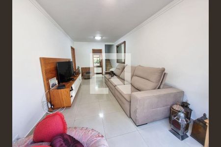 Casa à venda com 3 quartos, 180m² em Jardim Olympia, São Paulo
