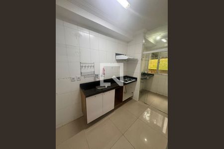 Cozinha de apartamento para alugar com 2 quartos, 55m² em Caiapia, Cotia