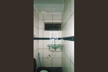 Lavabo de casa à venda com 4 quartos, 115m² em Nonoai, Porto Alegre