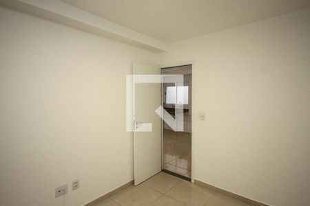 Quarto de apartamento à venda com 2 quartos, 42m² em Vila Alpina, São Paulo