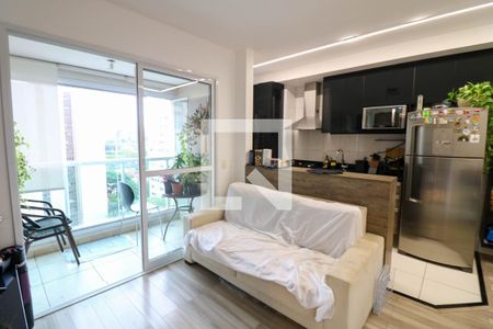 Sala/Cozinha de apartamento para alugar com 1 quarto, 39m² em Santo Amaro, São Paulo