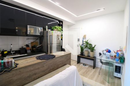 Sala/Cozinha de apartamento para alugar com 1 quarto, 39m² em Santo Amaro, São Paulo