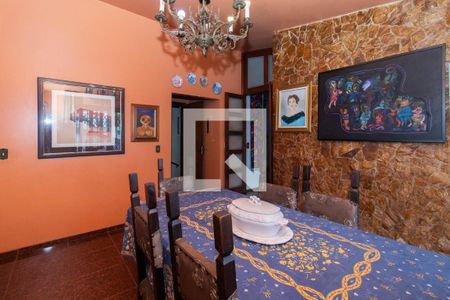 Sala de casa à venda com 4 quartos, 400m² em Santa Tereza, Porto Alegre