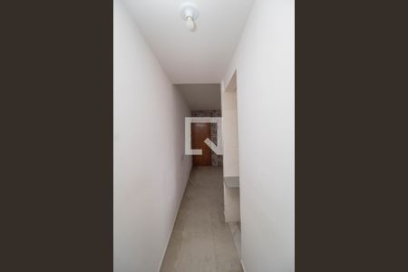 Corredor de apartamento para alugar com 1 quarto, 42m² em Moinho Velho, São Paulo