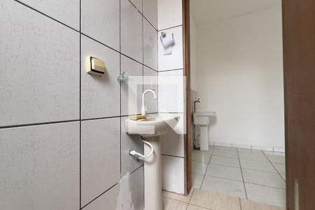 Banheiro 1 de casa para alugar com 2 quartos, 200m² em Vila das Palmeiras, Guarulhos