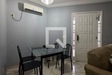 Sala de casa de condomínio à venda com 3 quartos, 150m² em Taquara, Rio de Janeiro