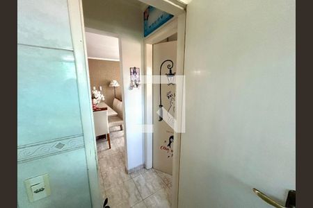 Banheiro de apartamento à venda com 2 quartos, 60m² em Jardim Vila Galvao, Guarulhos