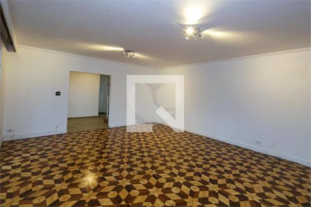 Casa à venda com 4 quartos, 241m² em Granja Julieta, São Paulo