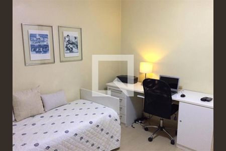 Casa à venda com 3 quartos, 180m² em Vila Campo Grande, São Paulo