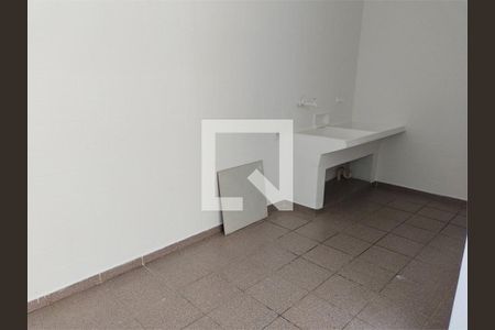 Casa à venda com 3 quartos, 140m² em Vila Cordeiro, São Paulo