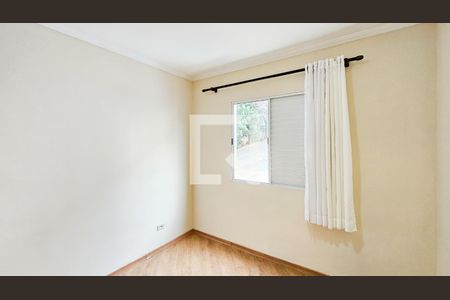 Quarto 2 de apartamento para alugar com 2 quartos, 47m² em Jardim Santa Tereza, Carapicuíba