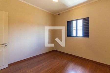 Quarto 1 de casa à venda com 2 quartos, 75m² em Vila Carrão, São Paulo