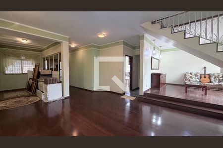 Sala de casa à venda com 4 quartos, 250m² em Jardim Nova Europa, Campinas