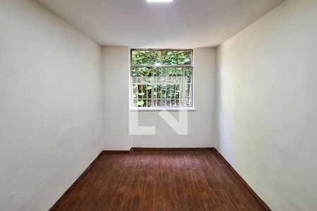 Quarto 1 de apartamento para alugar com 2 quartos, 55m² em Santa Rosa, Niterói