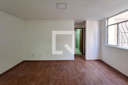 Sala de apartamento para alugar com 2 quartos, 55m² em Santa Rosa, Niterói
