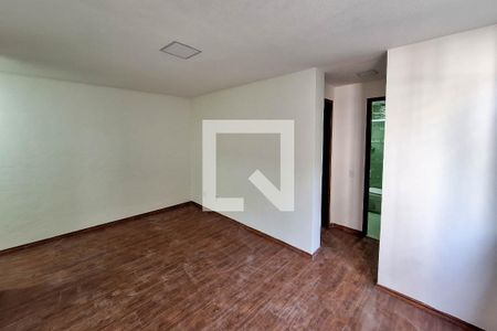 Sala de apartamento para alugar com 2 quartos, 55m² em Santa Rosa, Niterói